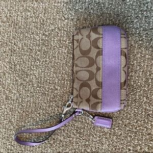 🌸Coach wristlet